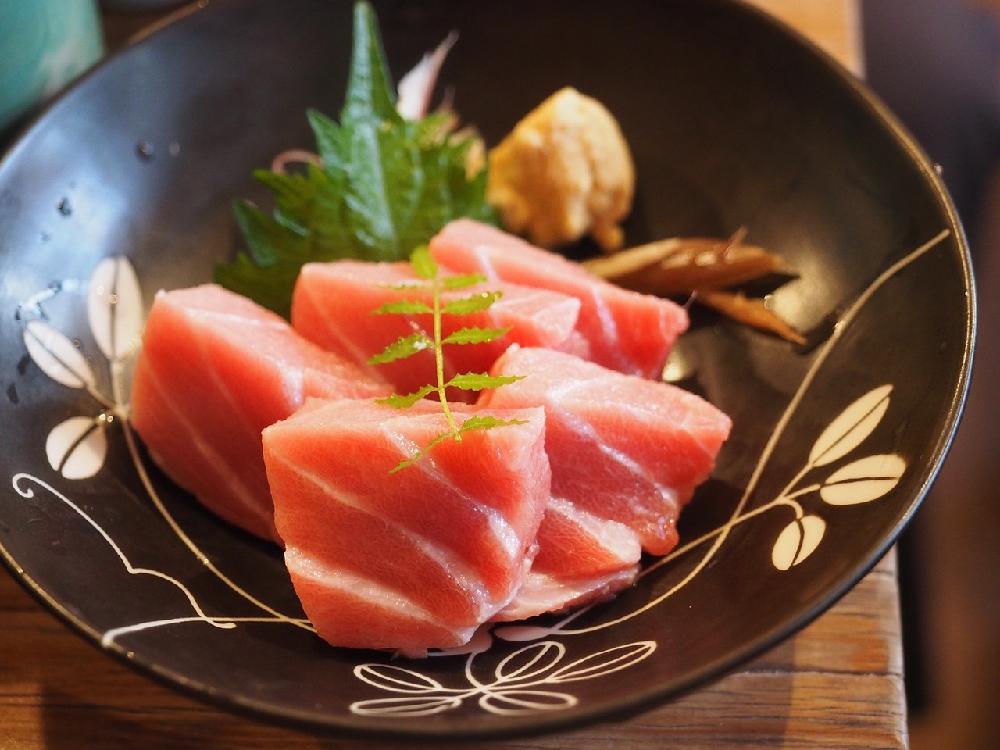 Jak prawidłowo przygotować pyszny i zdrowy stek z tuńczyka?