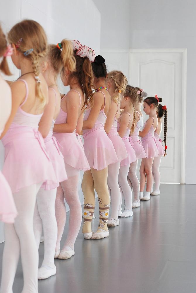 Szkoły Tańca - zalety uczęszczania na zajęcia